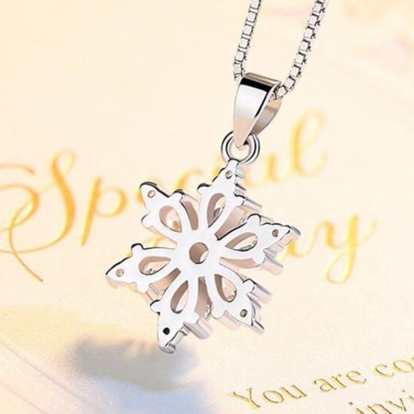 NEW Sterling Silver Diamond Snowflake Necklace - Picture 5 of 6